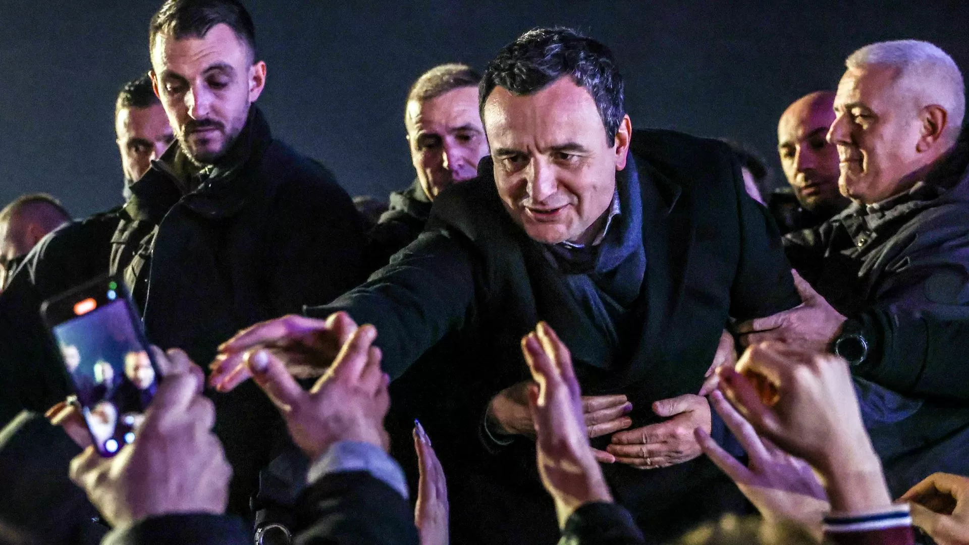 Primeiro-ministro nacionalista vence as eleições no Kosovo sem maioria absoluta