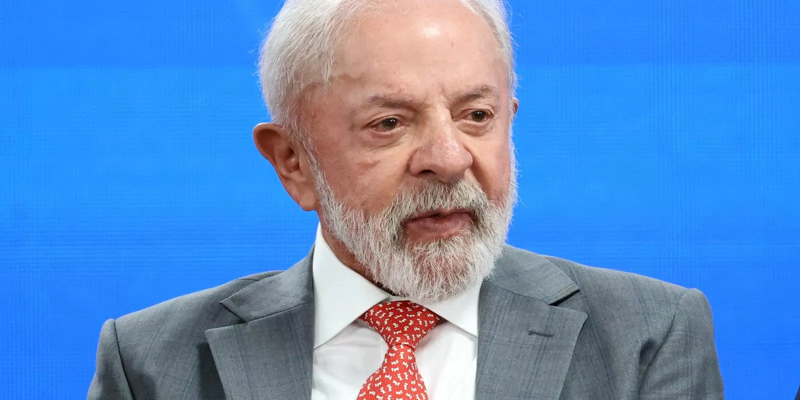 Lula homenageia vítimas do Holocausto e condena autoritarismo