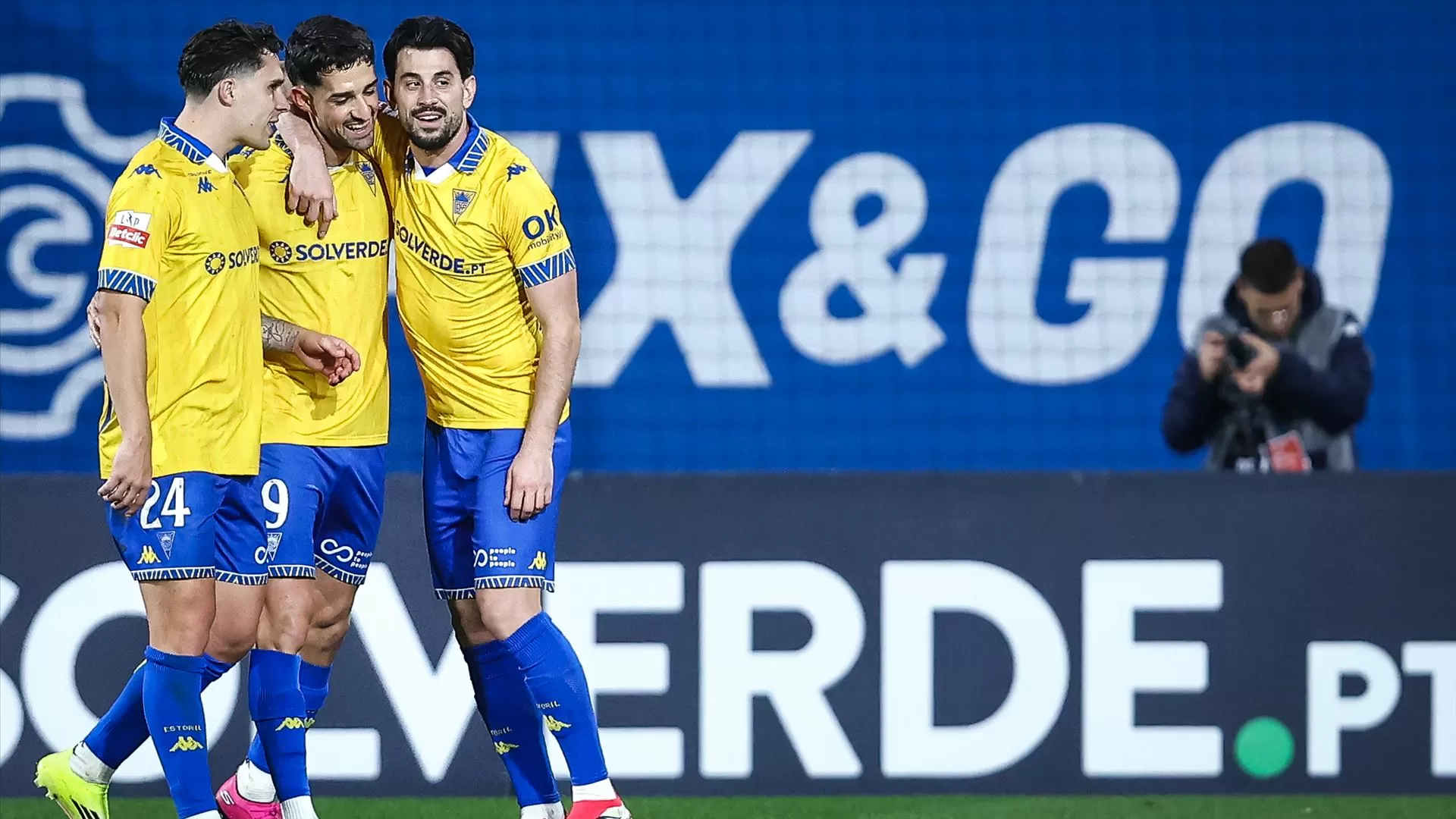 Estoril triunfa diante do V. Guimarães