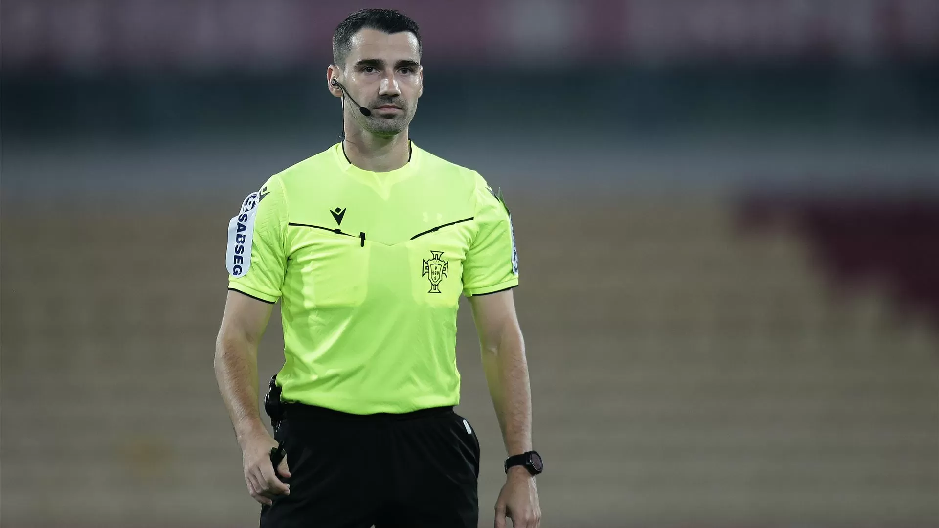 Nota 4 para Sérgio Guelho. “Noite serena, competente”