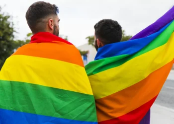 Papelaria em São Paulo se recusa a fazer convite de casamento entre homens