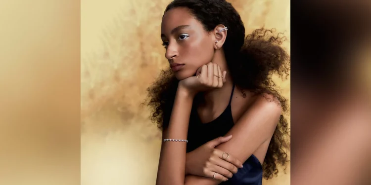 Como a indústria dos diamantes aperfeiçoa a produção de gemas artificiais