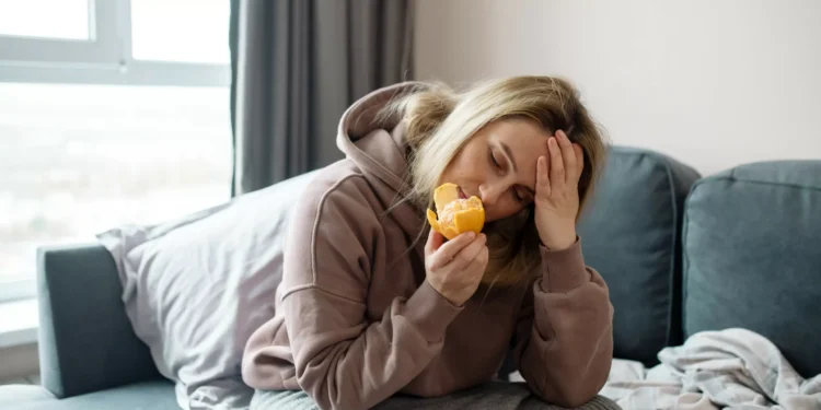 Covid longa. Estudo diz que resposta imunológica melhora após dois anos