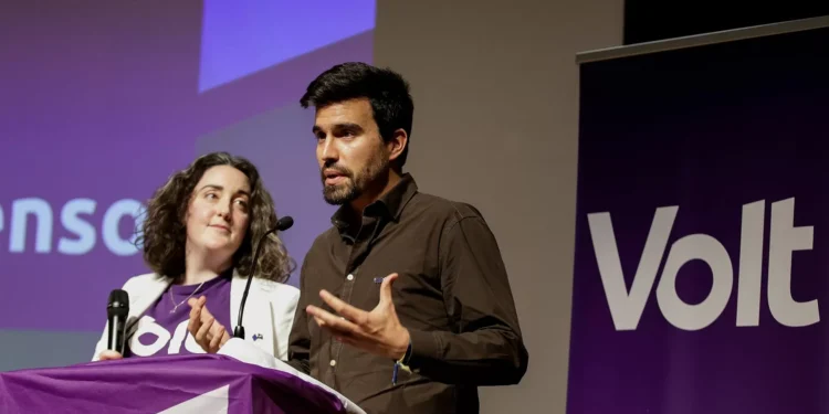 Volt quer decisões sobre pedidos de migração e asilo num máximo de três meses