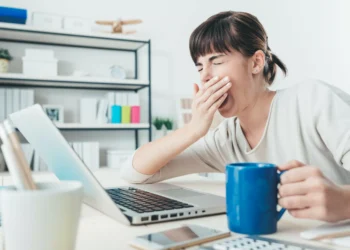 Vontade de dormir depois do almoço? Estas são as razões
