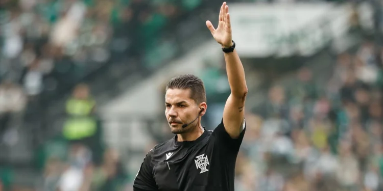 Nota 4 para Iancu Vasilica. “Arbitragem muito serena e positiva”