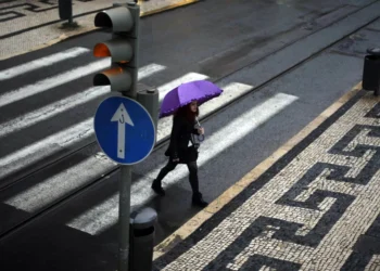 Trovoadas (ainda) não dão tréguas. Há três distritos sob aviso amarelo