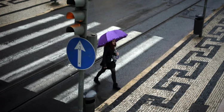 Trovoadas (ainda) não dão tréguas. Há três distritos sob aviso amarelo