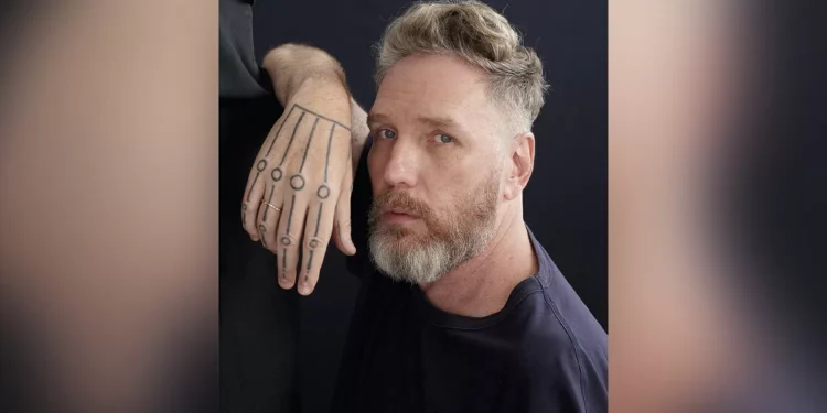 Tensão, emoção, desafios, futuro: o documentário de Alexandre Herchcovitch