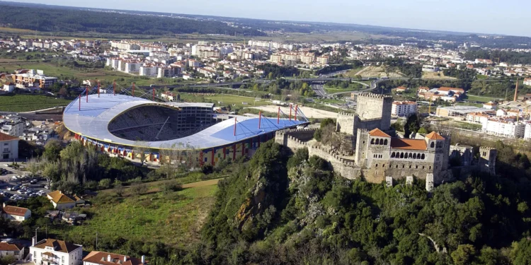 Investimento no estádio para o Euro2004 "traumatizou" Leiria