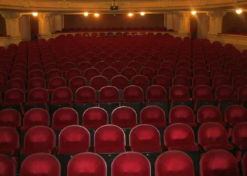 Teatro de Marionetas do Porto leva a palco tragédia de ‘Orfeu e Eurídice’