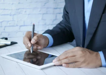 “Teodoro Almeida: o segredo para finanças de sucesso”