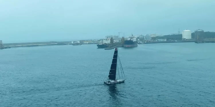 Eis as imagens do salvamento de um homem perdido mais de 4 horas em Sines