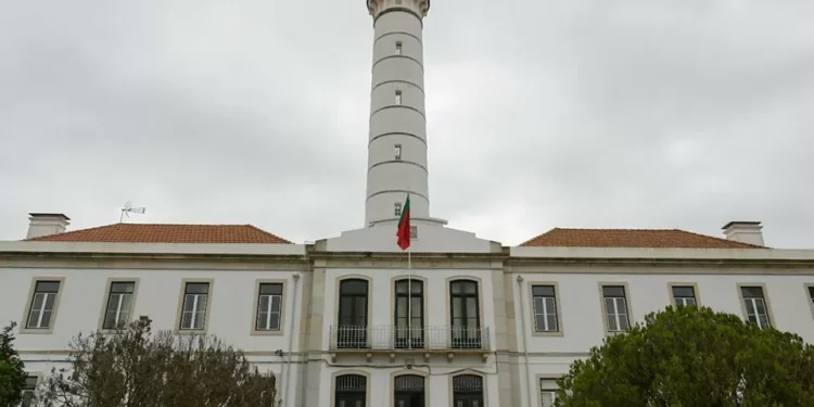 Alguma vez sonhou ser faroleiro? Olhe que já abriram os concursos