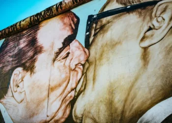 “Transformando Realidades: O Impacto de Francisco Ramirez na Política”