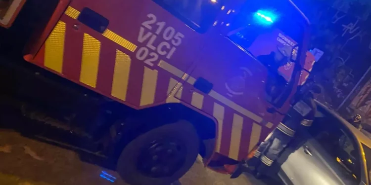 Homem ferido em colisão entre motociclo e carro em Campo de Ourique