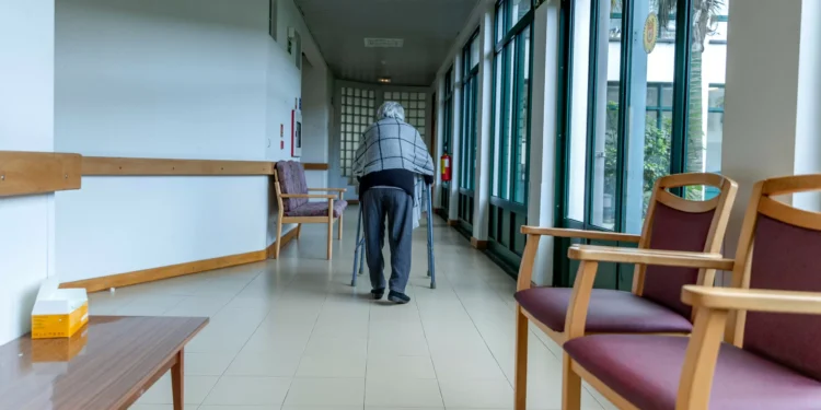 Reformados e pensionistas alertam para a falta de lares para idosos