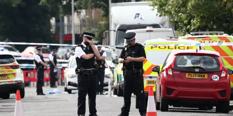 Menina portuguesa entre as vítimas mortais de ataque à faca em Inglaterra