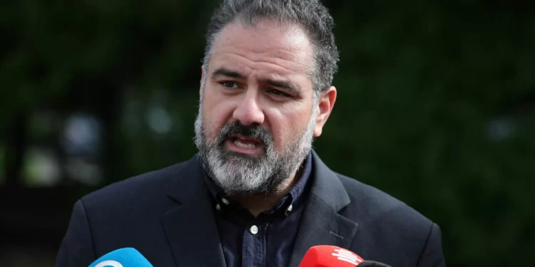 IL e Chega pedem audição urgente de ex-presidente do INEM