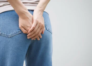 Hemorroidas. Médico partilha truque simples para aliviar as dores