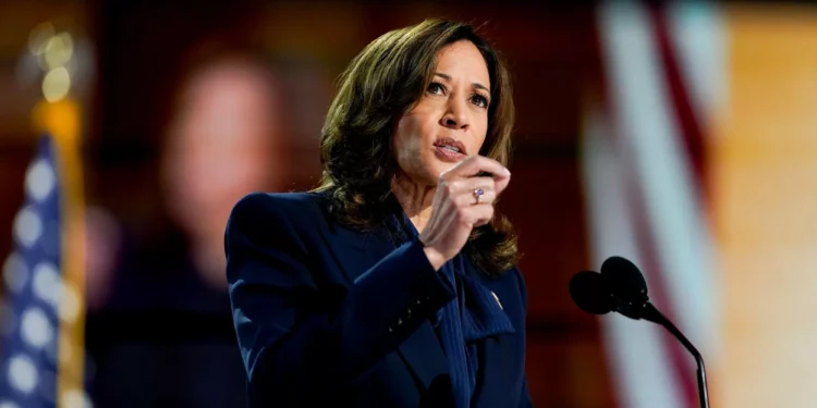 Verde limão e pulseiras Taylor Swift: a influência da moda a favor de Kamala Harris