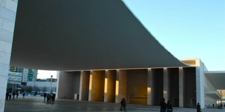 Encontrado cadáver de homem junto ao Pavilhão de Portugal