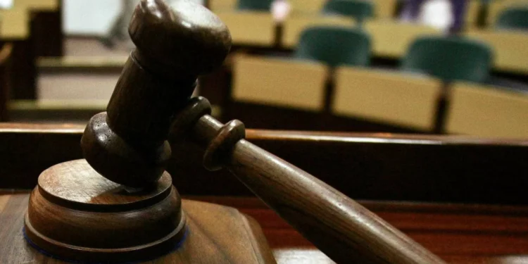 Mãe e filho negam ter escravizado trabalhadores do Norte em Espanha