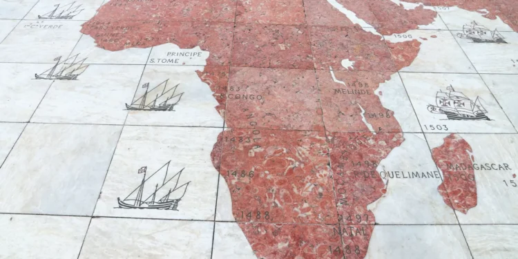 Fazer reparações às ex-colónias “é questão muito complicada e complexa”