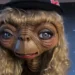 Heidi Klum aparece em uma versão feminina de E.T., o Extraterrestre no Halloween