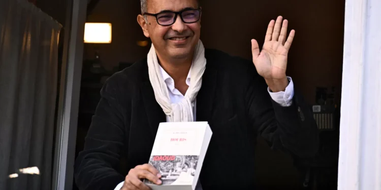 Kamel Daoud vence Prémio Goncourt com romance ‘Houris’