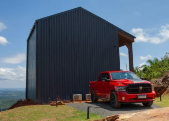 Despedida do V8: rodamos 800 km com a versão especial R/T da Ram Classic