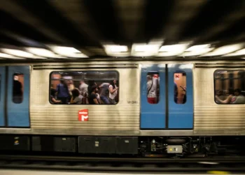 Jovem de 18 anos detido por vaga de assaltos nos transportes em Lisboa