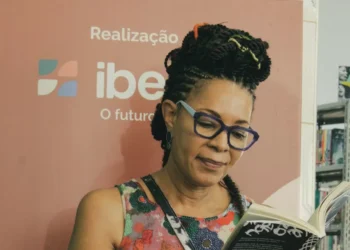 ‘Sonho que todos consigam chegar onde os livros estão’, diz Bel Santos Mayer