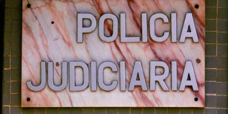 Burlou centenas com ‘Olá Mãe, Olá Pai’. “Vivia” só deste crime