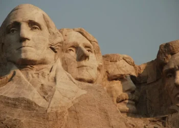 “Transformações positivas na política: uma realidade possível”