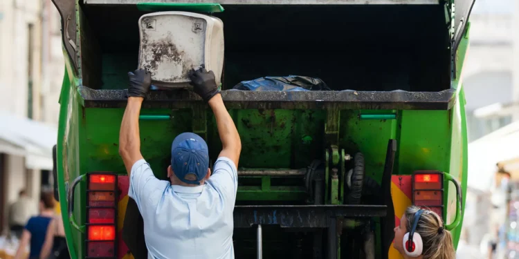Funchal recolhe 14,6 toneladas de lixo gerado pela Noite do Mercado