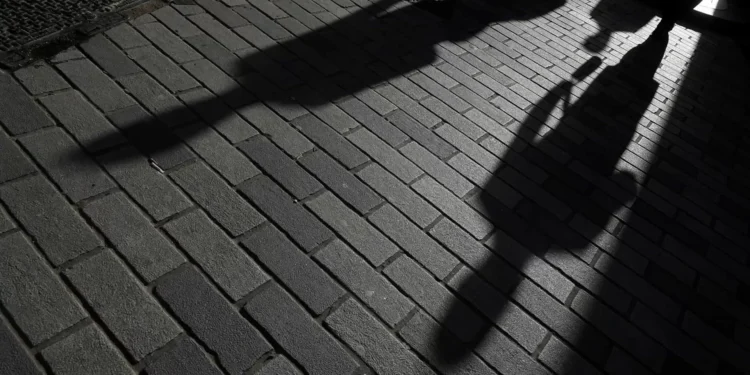 Dois detidos, entre eles um menor, por violência doméstica em Bragança