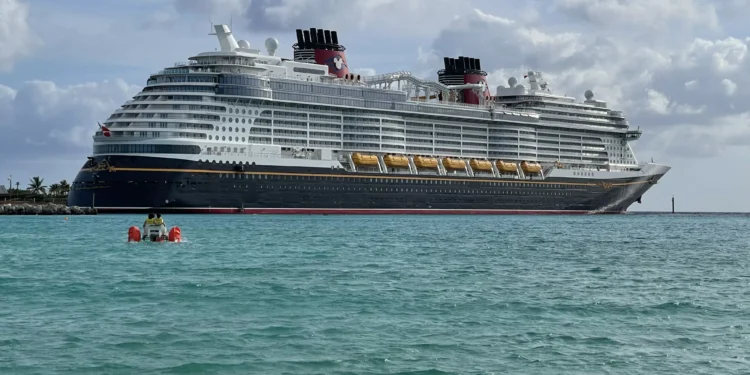 Conheça dez curiosidades do Treasure, o novo navio da Disney