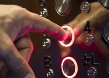 A etiqueta do elevador