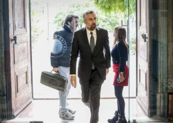 Pedro Nuno “avalia” se insiste em pedir explicações a Montenegro. “Bons políticos não têm medo da transparência”