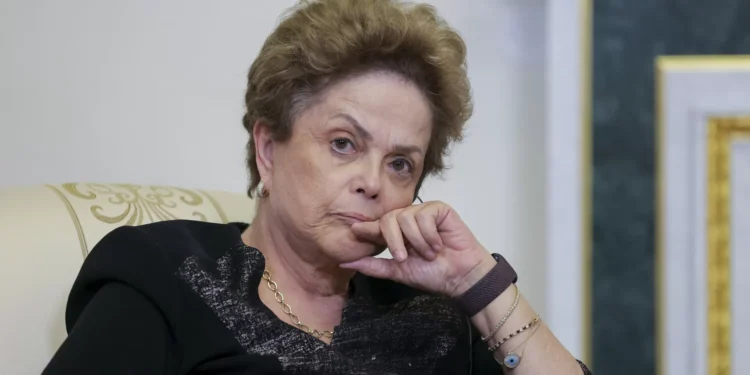O problema que mantém Dilma Rousseff internada com vómitos e tonturas