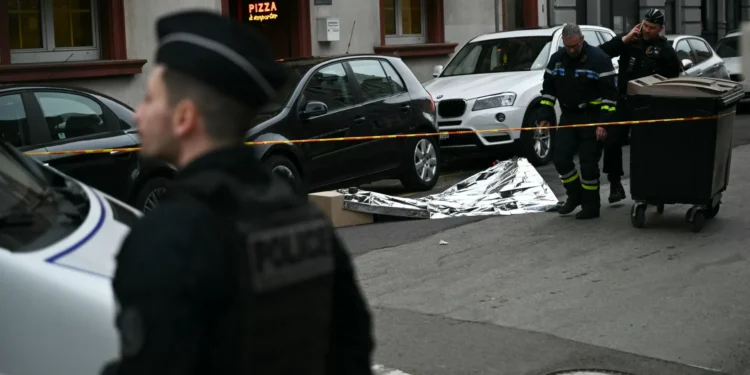 Português de 69 anos morre após “intervir” em ataque com faca em França