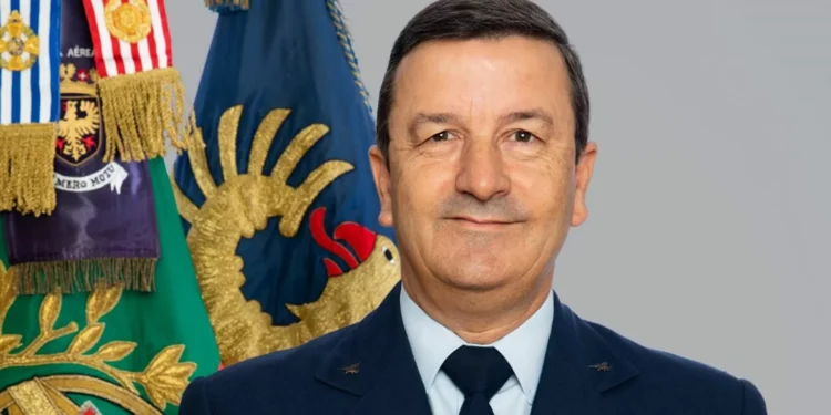 Presidente da República prorroga mandato do chefe da Força Aérea por mais dois anos