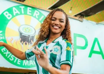 Escolas de samba do Rio entram na moda, gastronomia e literatura