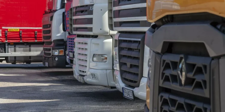 Alenquer pede soluções para desviar camiões do centro do Carregado