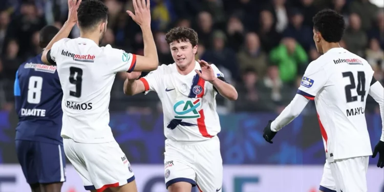 Hat-trick de Gonçalo Ramos e golo de João Neves na goleada do PSG