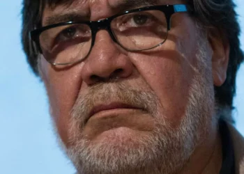 Exposição de fotografia mostra mundo íntimo de Sepúlveda além da escrita