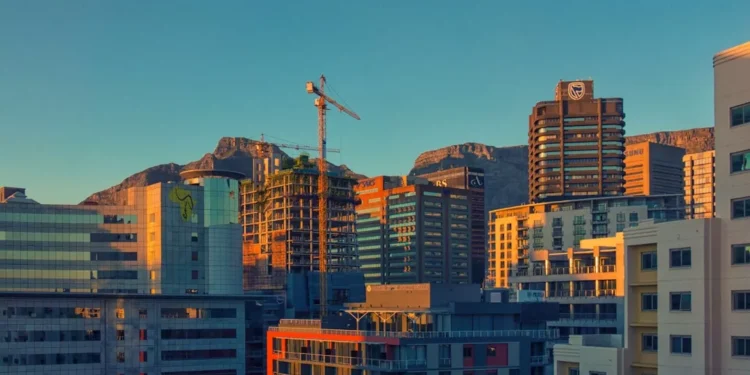 “Economia: A Base do Desenvolvimento Social”