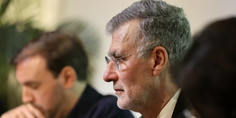 Gouveia e Melo recusa “emprestar farda a extremos” políticos