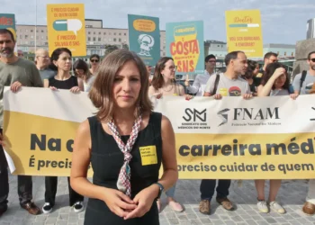 Fnam prolonga greve ao trabalho extra nos centros de saúde